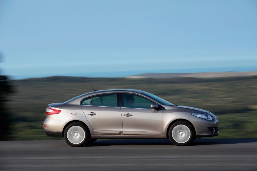  Renault Fluence 2010 года  (фото 106 из 146)